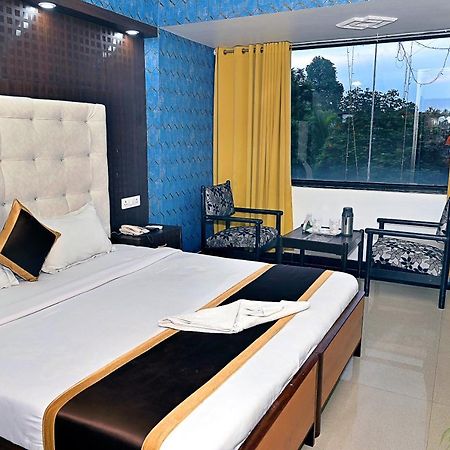 Hotel Rajhans International Bhāgalpur Buitenkant foto