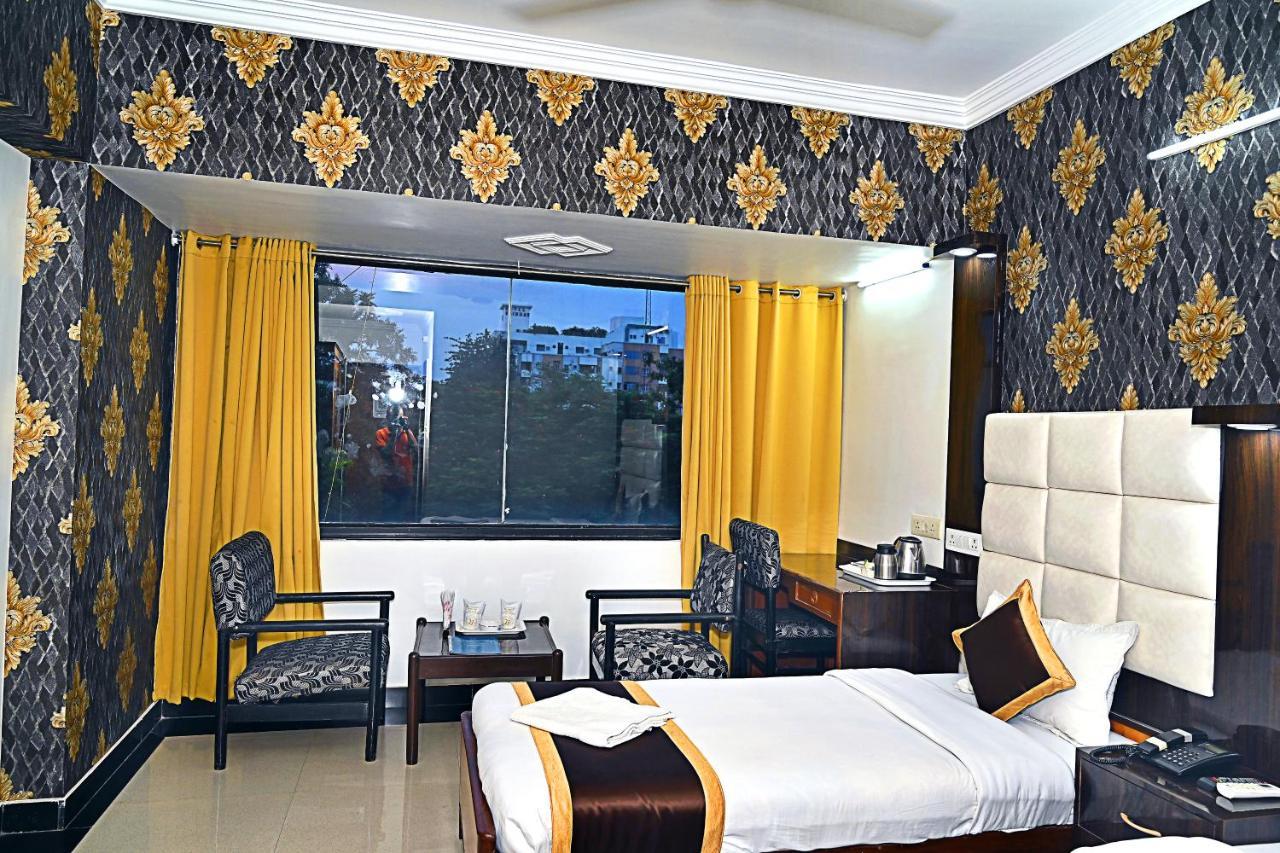 Hotel Rajhans International Bhāgalpur Buitenkant foto