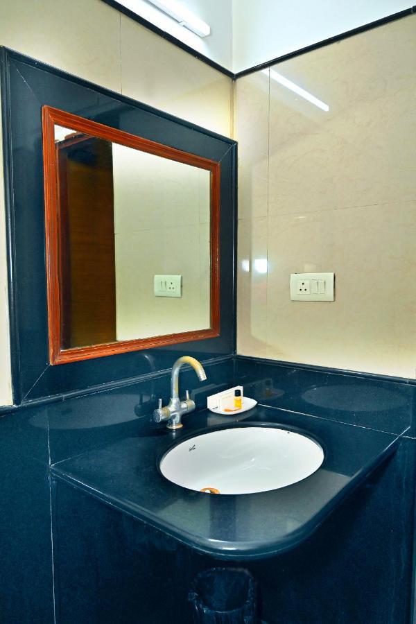 Hotel Rajhans International Bhāgalpur Buitenkant foto