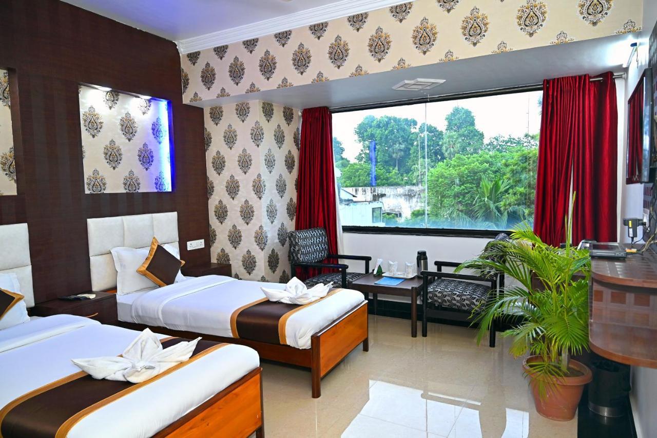 Hotel Rajhans International Bhāgalpur Buitenkant foto
