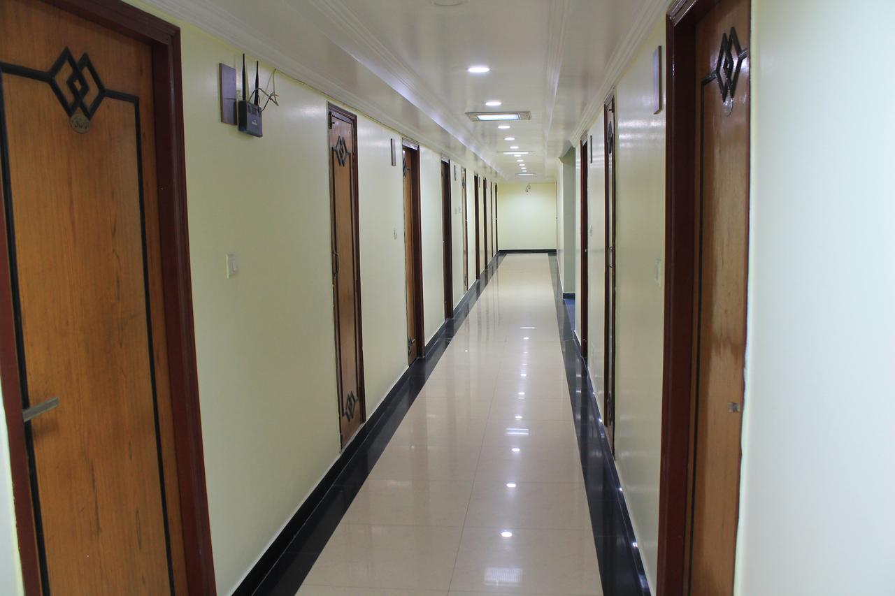Hotel Rajhans International Bhāgalpur Buitenkant foto