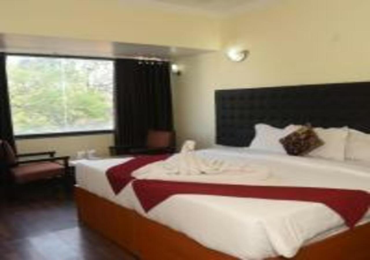 Hotel Rajhans International Bhāgalpur Buitenkant foto
